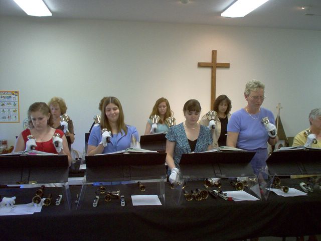 Bell_Choir_2007_4