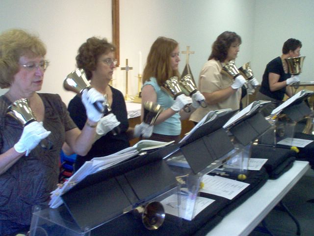 Bell_Choir_2007_5