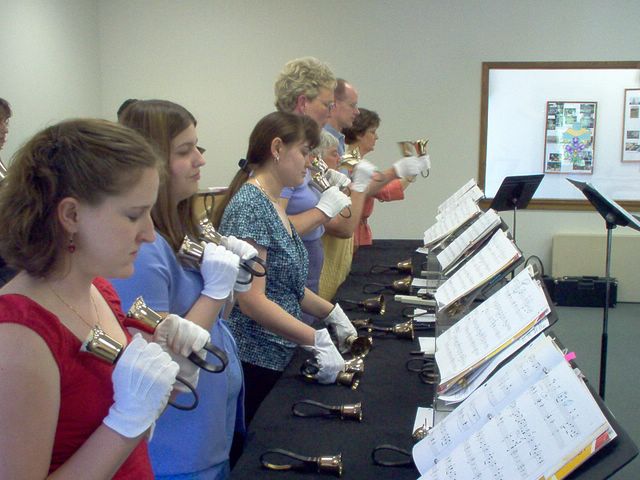 Bell_Choir_2007_6