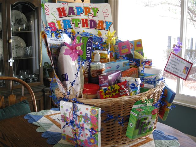 Mary Martha Guild Makes Baskets